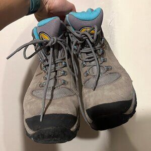 La Sportiva FC 4.0 GTX women’s hiking boots - Size 10